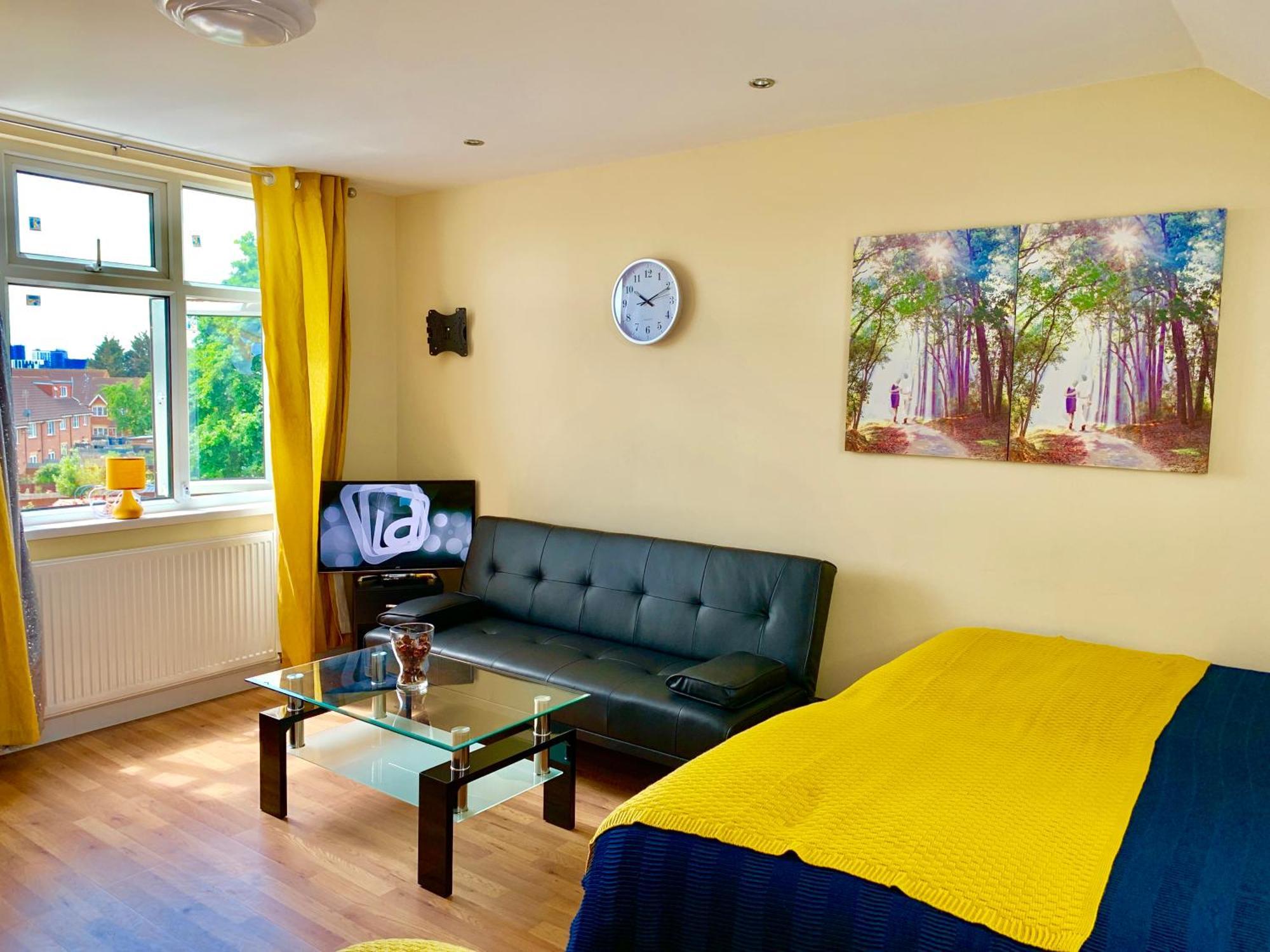 London Studio Apartments, Private Bathroom, Kitchenette, Parking, Np7 Zewnętrze zdjęcie