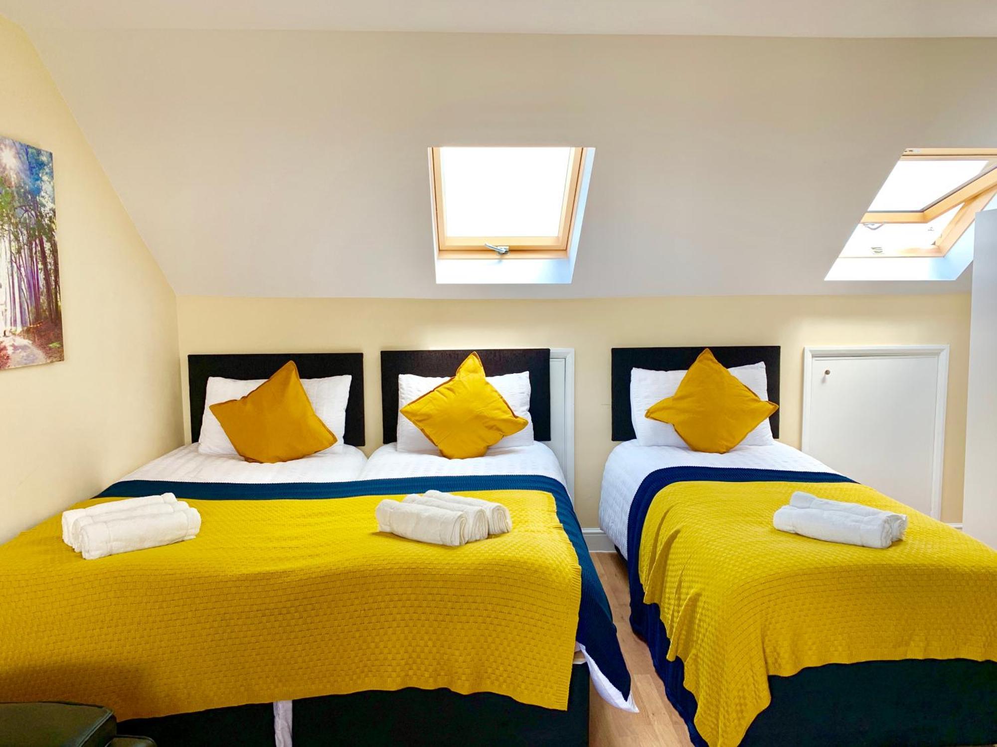 London Studio Apartments, Private Bathroom, Kitchenette, Parking, Np7 Zewnętrze zdjęcie